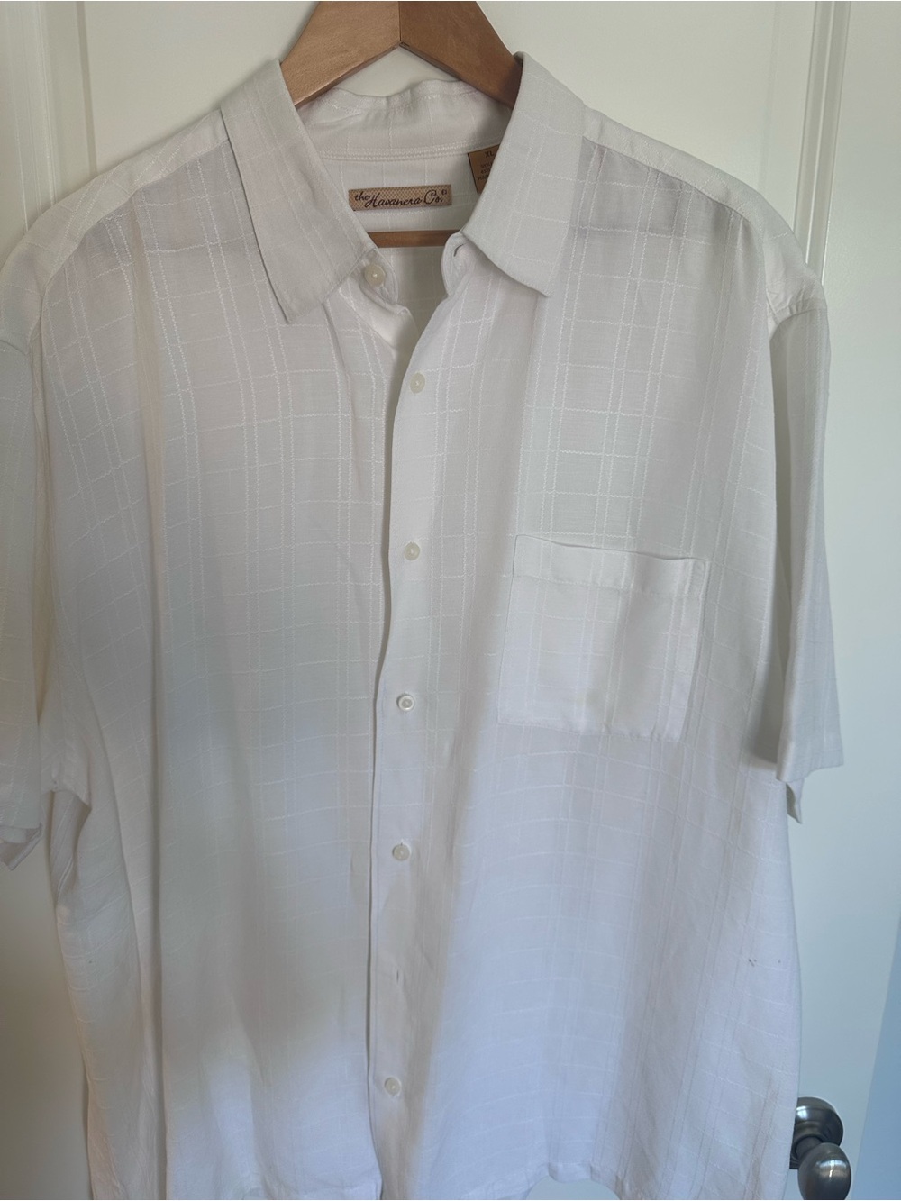 Classic Men's White Short-Sleeve linen Button-Down Shirt by Havanera Co.